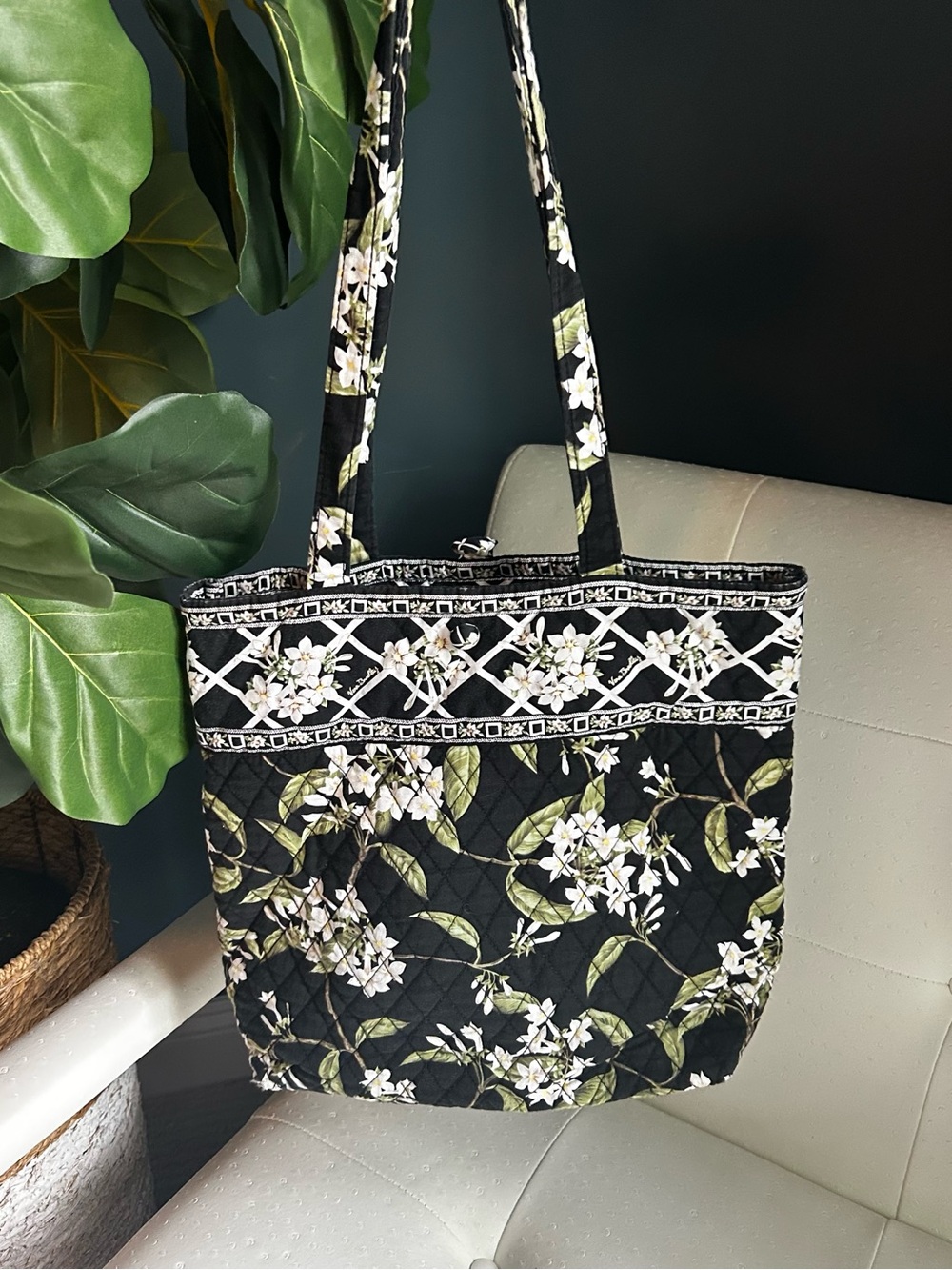 Vintage Vera Bradley Tote in Retired Pattern Jasmine